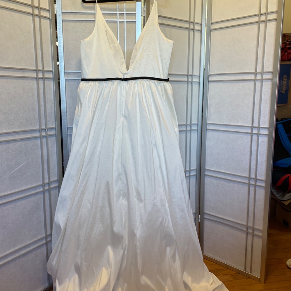 Collette Gown - Picture 2 of 4